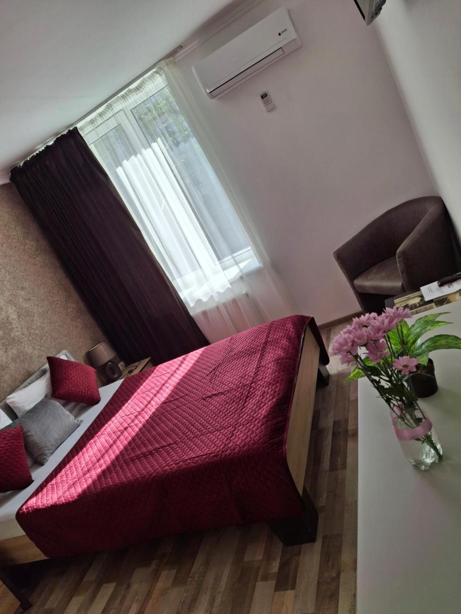 Venus Hotel Odesa Exterior photo